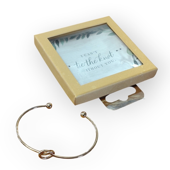 Elegant Gold Knot Bangle Bracelet - Picture 3 of 7